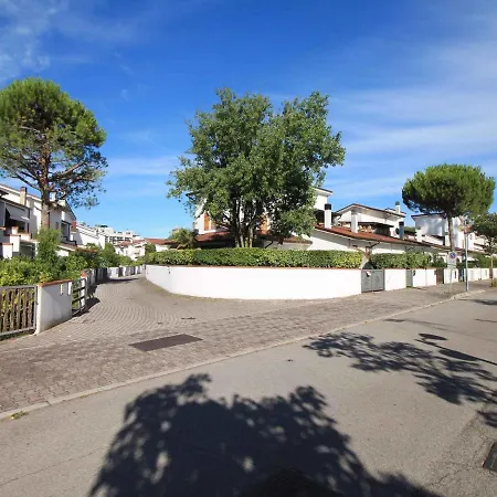In 40811 Apartament *