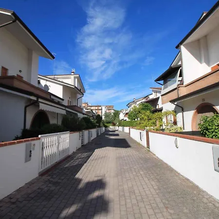 Apartament In 40811